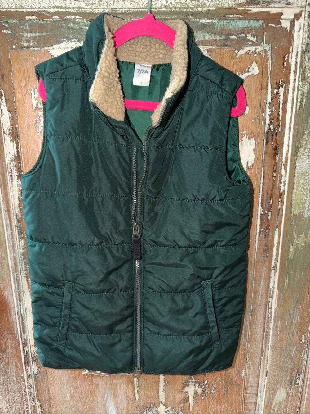 Carter’s Kids Green Puffer Vest Sherpa Collar Size 7/7A